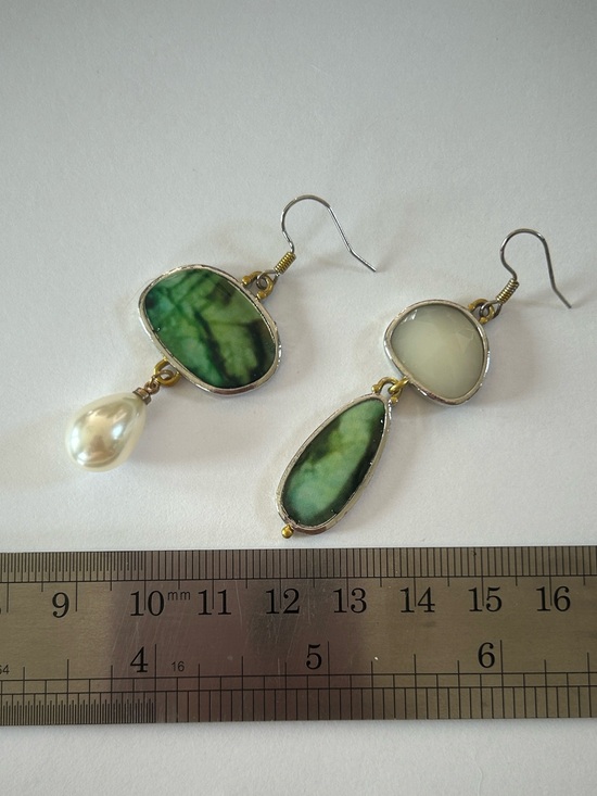 Vintage Jewelry - Silver And Gold Green and White Stone Drop Earrings Bohemian Elegant